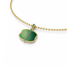 Collier monogramme émail vert